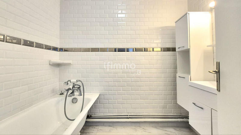 Appartement - 82 m² - 4 pièces