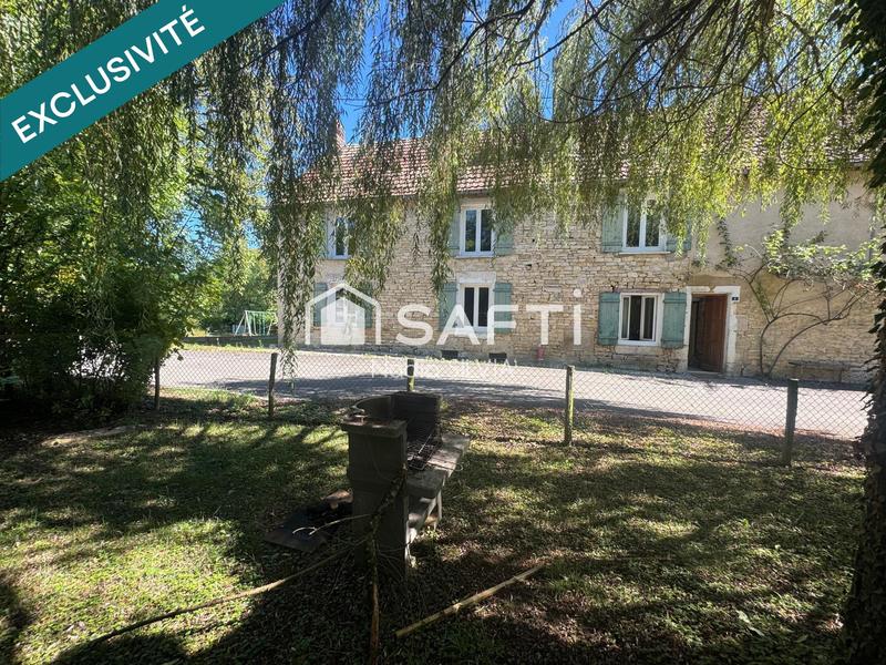 Maison de village - 190 m² - 9 pièces