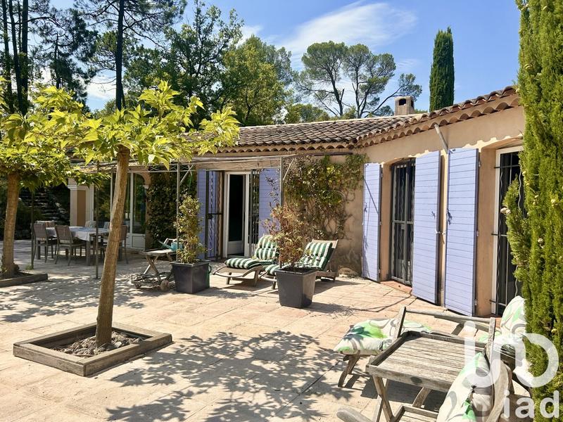 Maison - 230 m² - 6 pièces