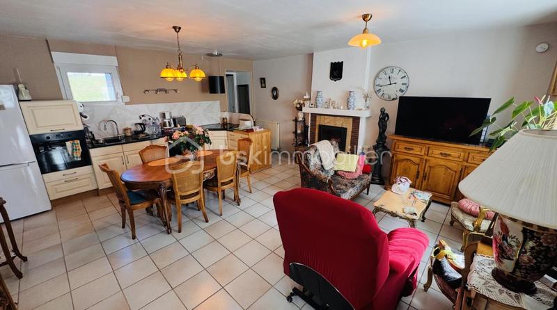 Maison - 247 m² - 10 pièces