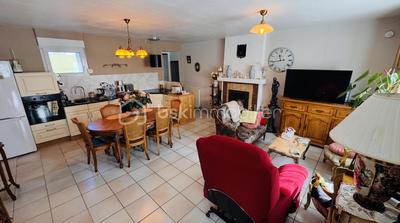 Maison - 247 m² - 10 pièces