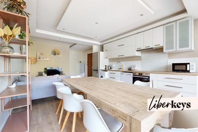 Appartement - 122 m² - 6 pièces