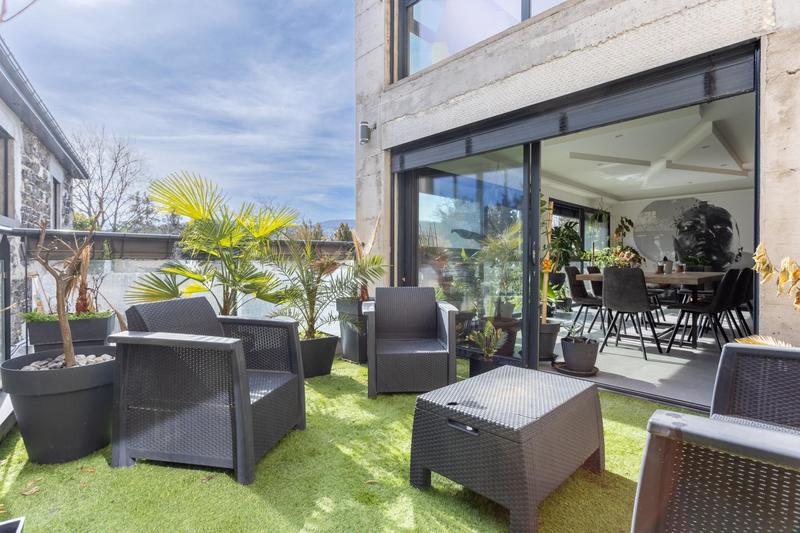 Maison - 480 m² - 19 pièces