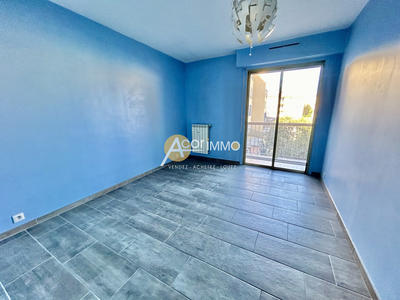 Appartement - 99 m² - 4 pièces