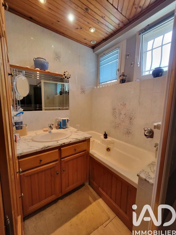 Maison - 158 m² - 8 pièces