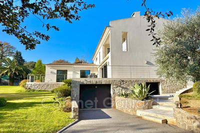 Villa - 195 m² - 6 pièces