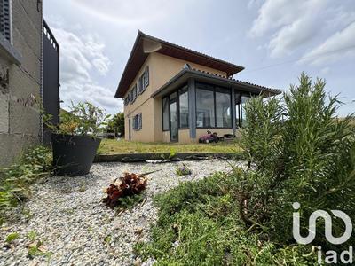 Maison - 94 m² - 4 pièces