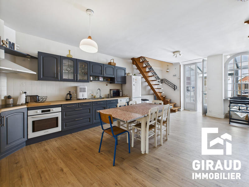 Maison - 131 m² - 7 pièces