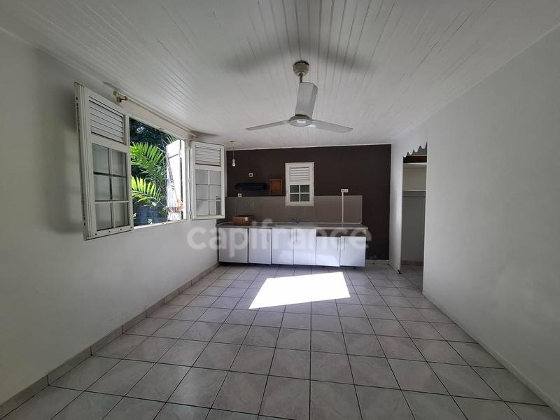 Immeuble - 334 m² - 17 pièces