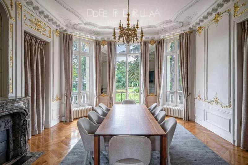 Château - 826 m² - 18 pièces