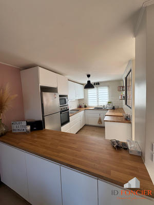 Maison - 97 m² - 5 pièces