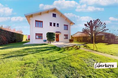 Maison - 152 m² - 6 pièces