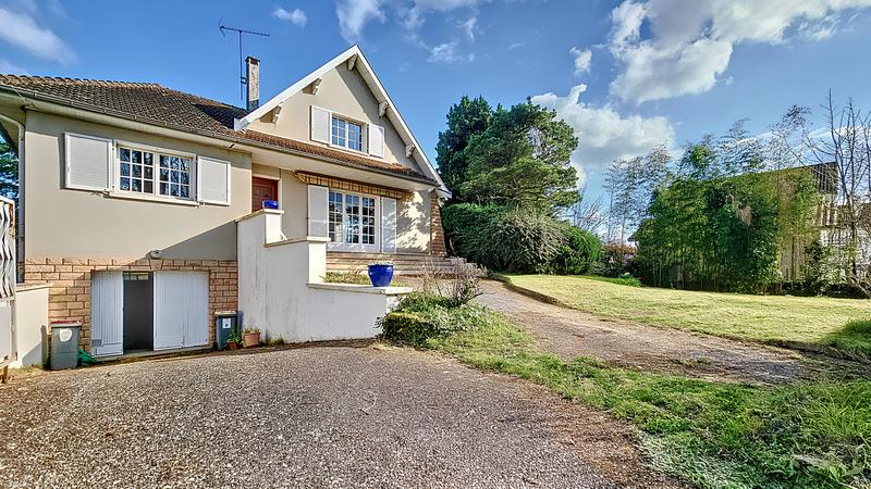 Maison - 168 m² - 6 pièces