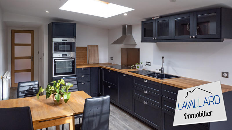 Maison - 115 m² - 6 pièces