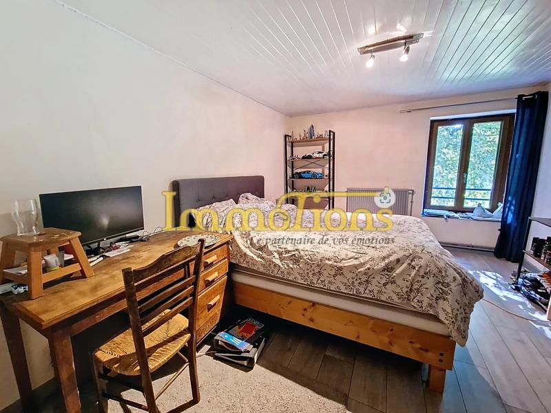 Maison - 210 m² - 7 pièces