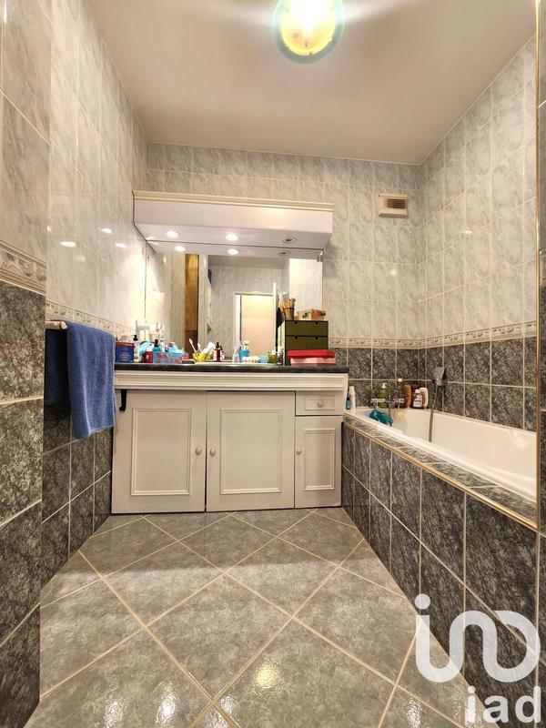 Appartement - 92 m² - 4 pièces