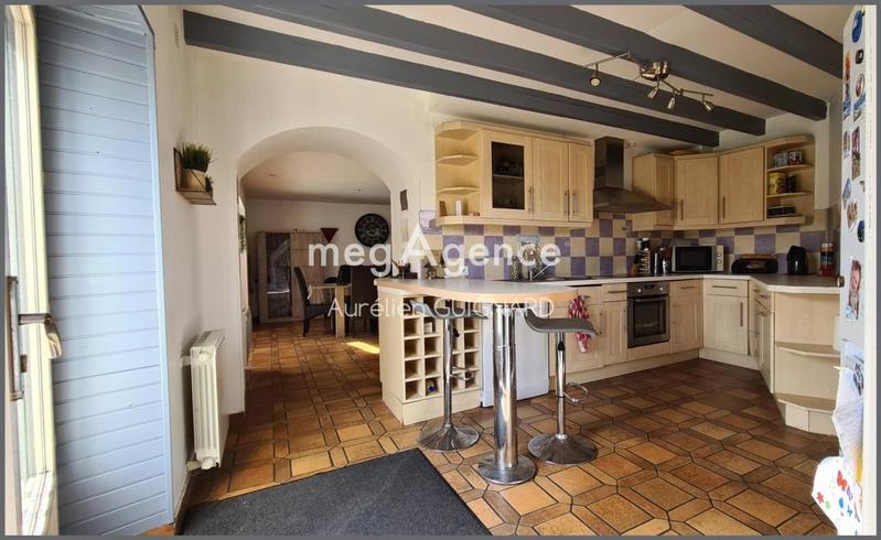 Maison - 104 m² - 5 pièces