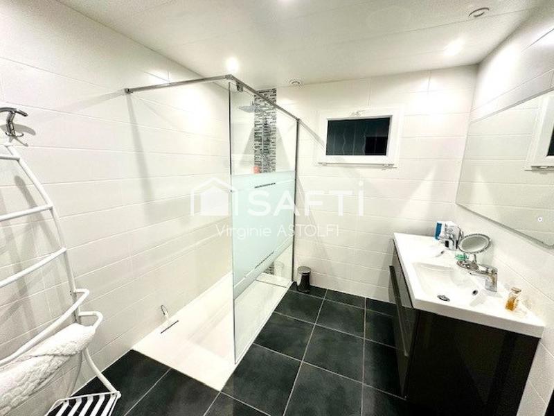 Maison - 138 m² - 5 pièces