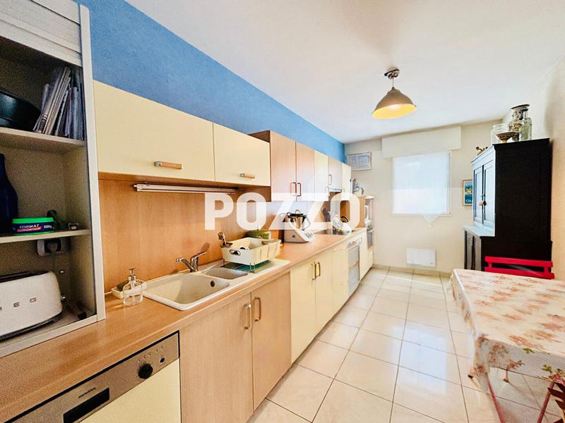 Appartement - 100 m² - 5 pièces