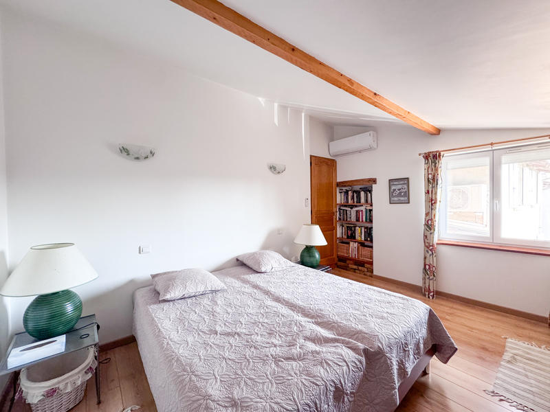 Maison - 223 m² - 8 pièces