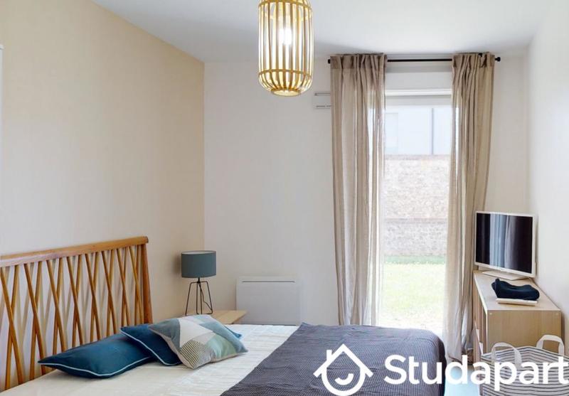 Chambre - 13 m² - 1 pièce