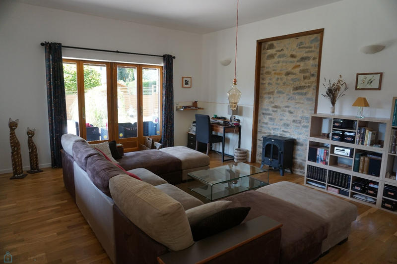 Maison - 90 m² - 3 pièces