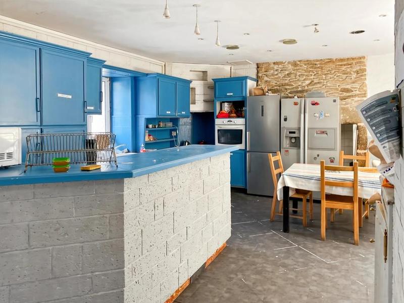 Maison - 193 m² - 9 pièces