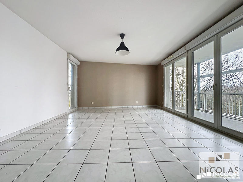 Appartement - 84 m² - 4 pièces