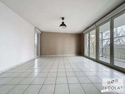 Appartement - 84 m² - 4 pièces