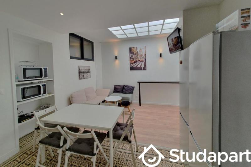 Chambre - 13 m² - 1 pièce