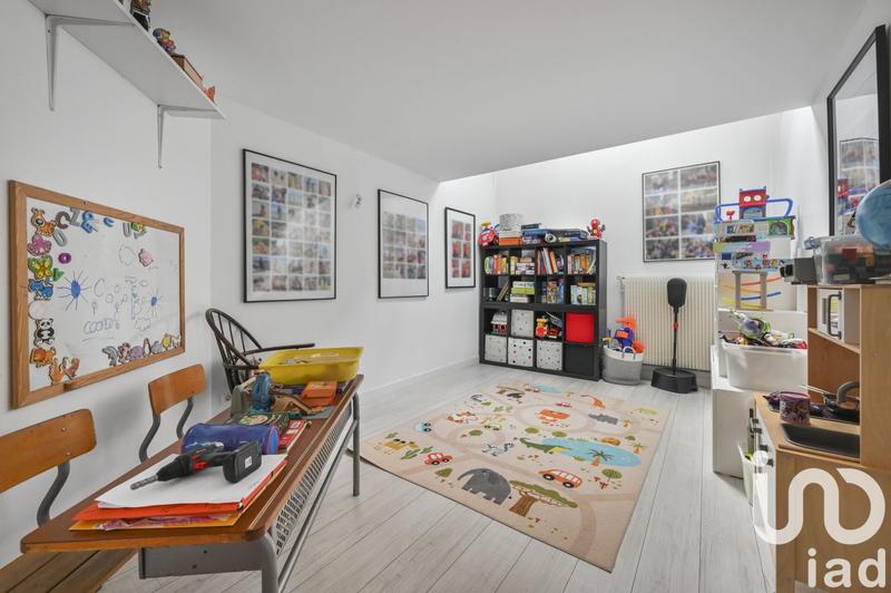 Maison - 230 m² - 9 pièces