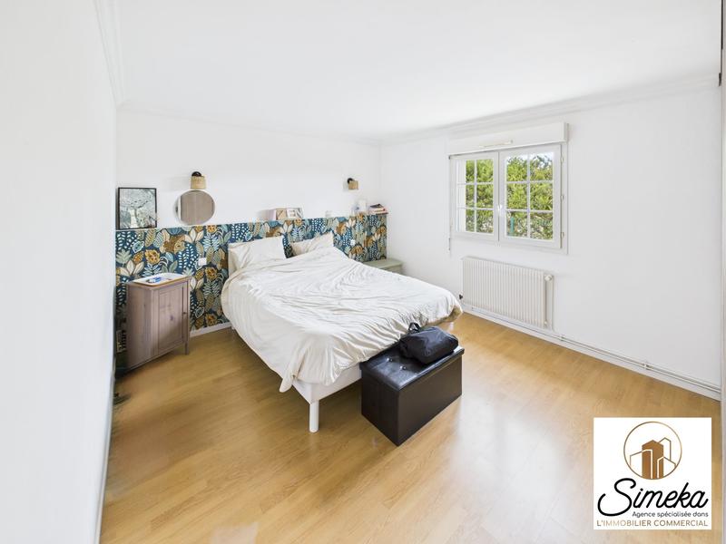 Maison contemporaine - 194 m² - 9 pièces