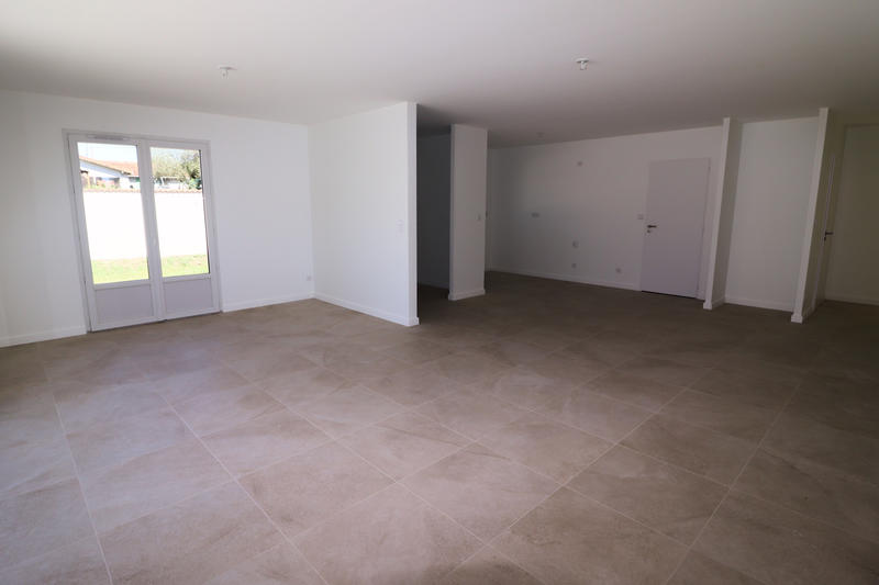 Maison - 99 m² - 4 pièces