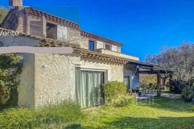 Maison - 156 m² - 8 pièces