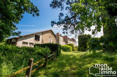 Château - 350 m² - 15 pièces