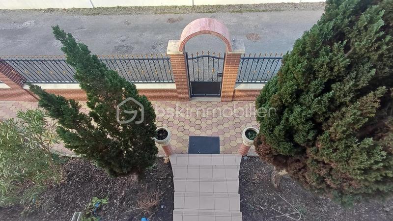 Maison - 215 m² - 8 pièces