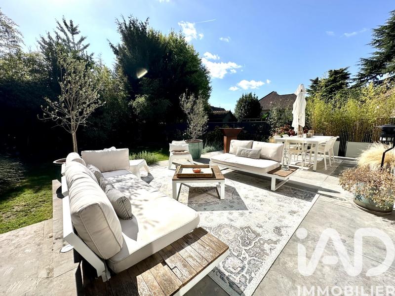 Maison - 200 m² - 6 pièces