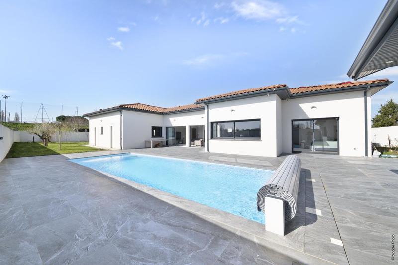 Maison - 229 m² - 6 pièces