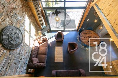 Maison - 328 m² - 11 pièces