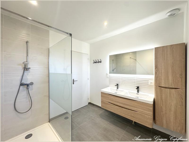 Maison - 164 m² - 7 pièces