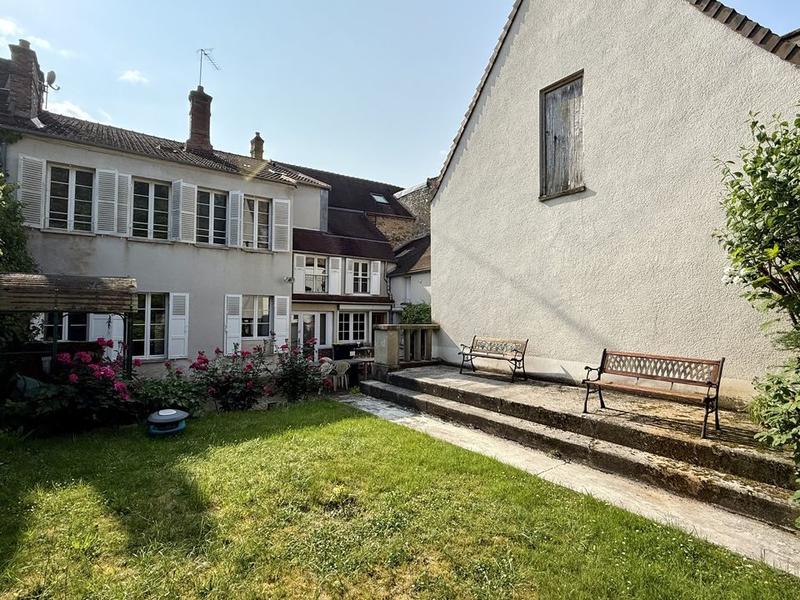 Demeure - 283 m² - 10 pièces