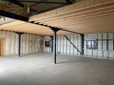 Local commercial - 200 m² - 1 pièce