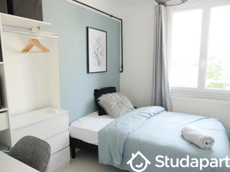 Chambre - 10 m² - 1 pièce