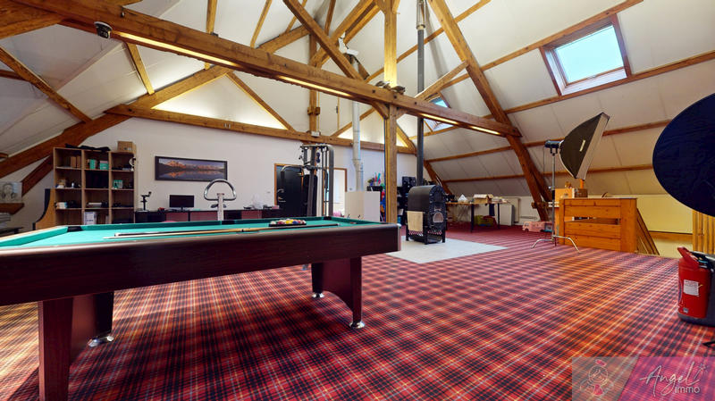 Maison - 476 m² - 10 pièces