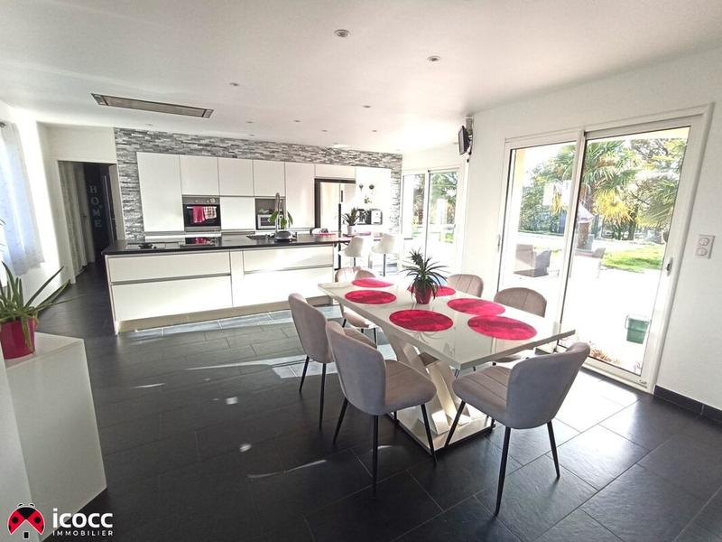 Maison - 148 m² - 7 pièces