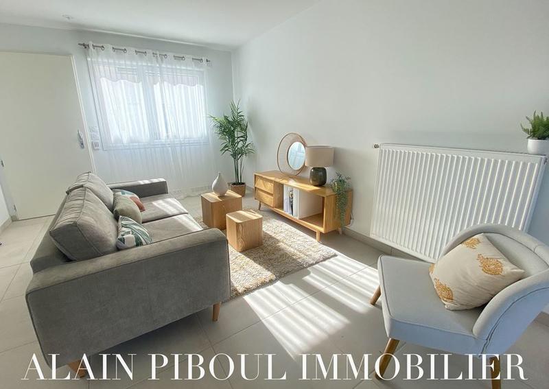 Maison traditionnelle - 87 m² - 4 pièces