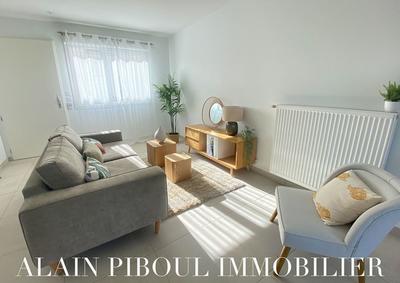 Maison traditionnelle - 87 m² - 4 pièces