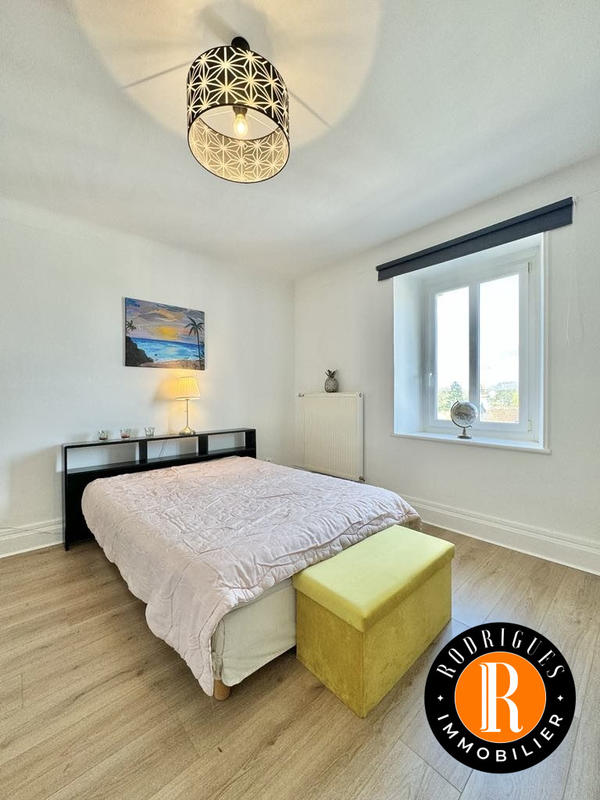 Maison - 285 m² - 12 pièces