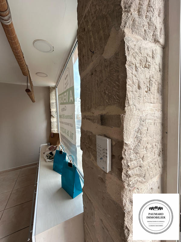 Local commercial - 89 m² - 5 pièces