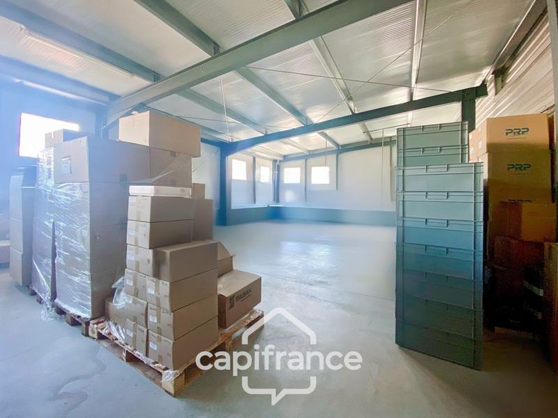 Local d'activité / Entrepôt - 792 m² - 10 pièces